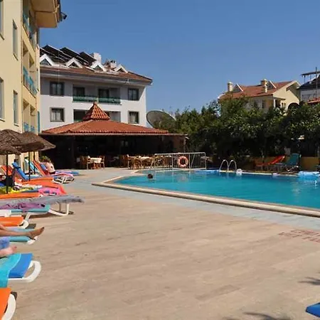 Hibiscus Garden Hotel 3*